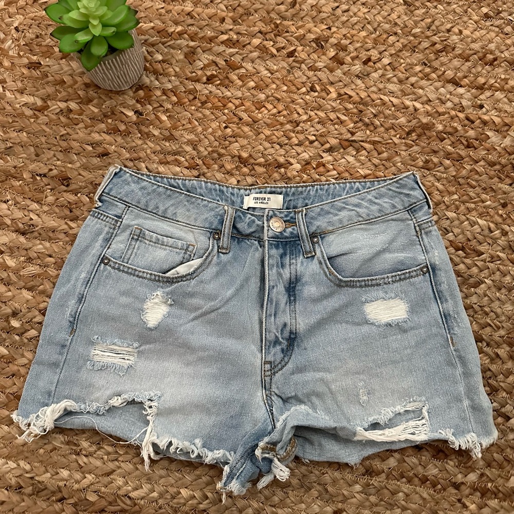 DENIM MID RISE DISTRESSED SHORTS - Picture 2 of 7
